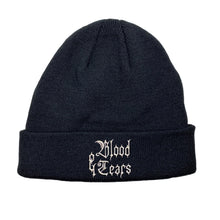 Lade das Bild in den Galerie-Viewer, BLOOD &amp; TEARS Beanie
