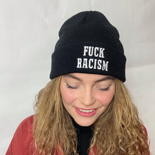 Lade das Bild in den Galerie-Viewer, FUCK RACISM Beanie
